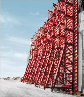 Single Sided Wall System in place on a construction build holding up concrete