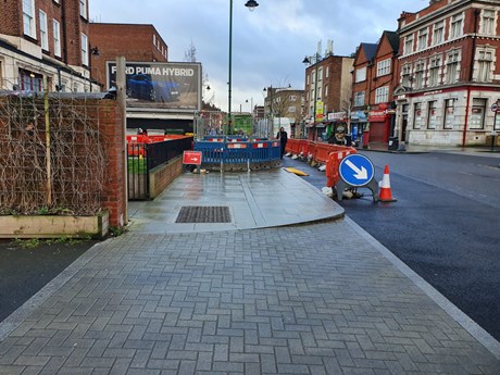 Temporary pedestrian walkway